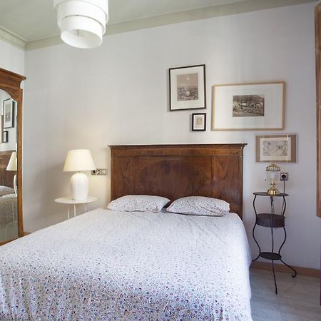 Aparteasy - Authentic Family Apartment Barcellona Esterno foto
