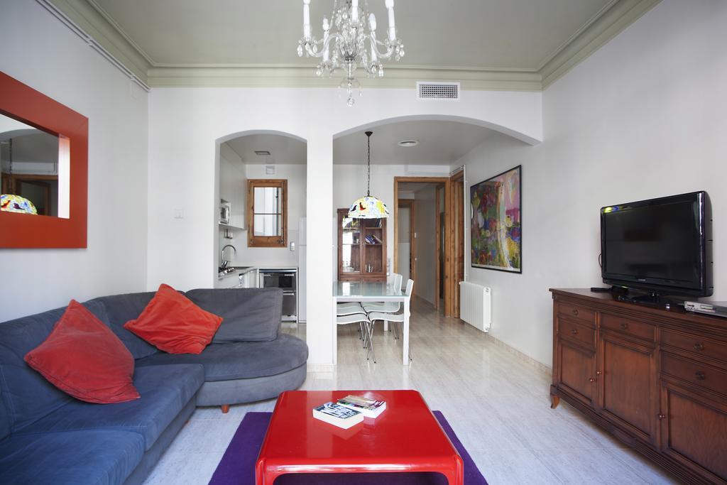 Aparteasy - Authentic Family Apartment Barcellona Esterno foto